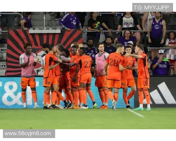 休斯顿迪纳摩迎战洛杉矶直插争夺美职联季后赛宝贵积分 休斯顿迪纳摩迎战洛杉矶直插争夺美职联季后赛宝贵积分