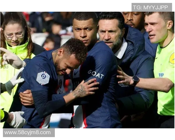 内马尔本赛季第五次受伤巴黎欧冠前景堪忧球队士气受影响 内马尔本赛季第五次受伤巴黎欧冠前景堪忧球队士气受影响